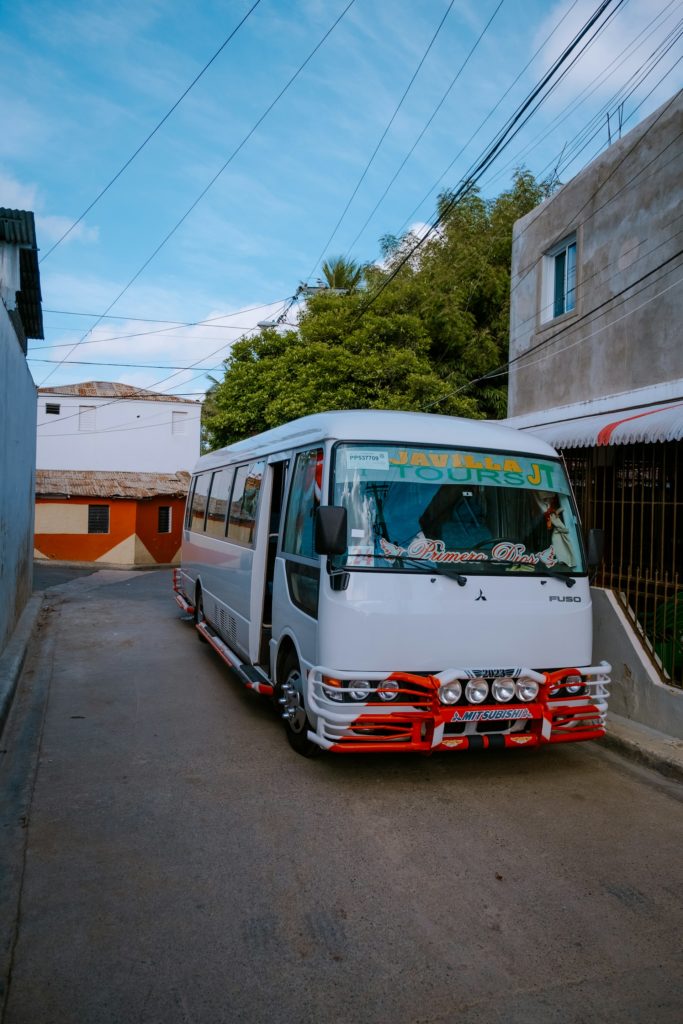 Dominikana autobus, droga