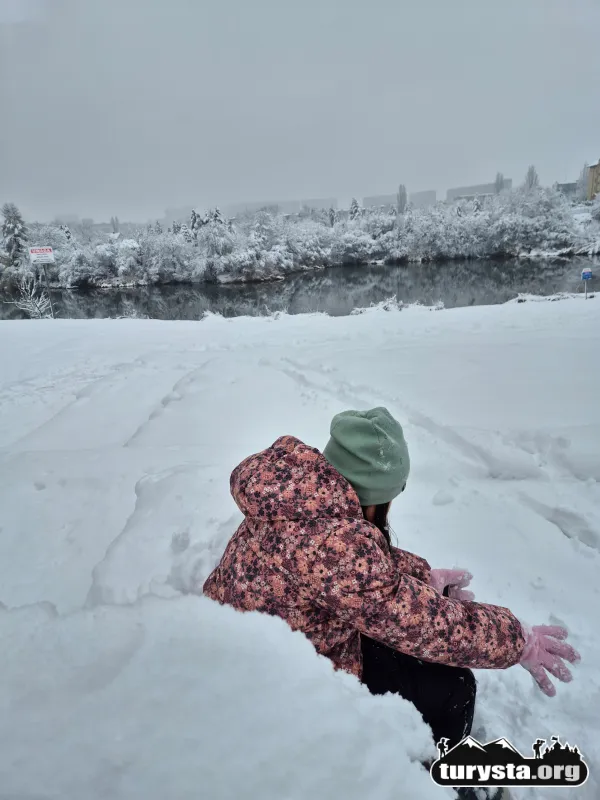 Zima w Tarnowie – okolice zbiornika Kantoria